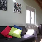 El De Herrera Hostel *