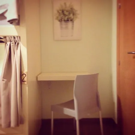 El De Herrera Хостел *