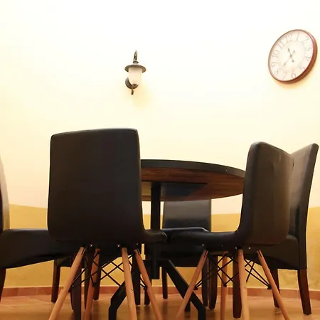 El De Herrera Хостел