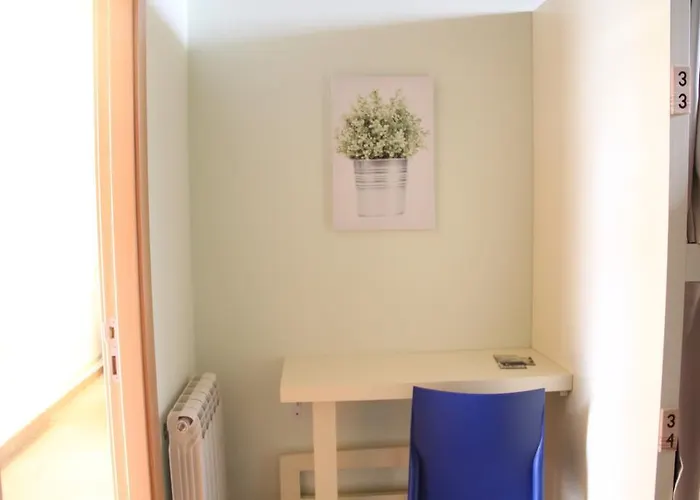 El De Herrera بيت شباب Herrera de Pisuerga